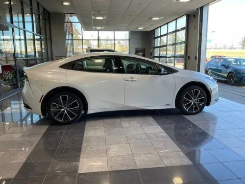 More photos of 2024 Toyota Prius XLE at Jay Wolfe Toyota, MO