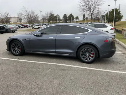 More photos of 2020 Tesla Model S Performance at Jay Wolfe Toyota, MO