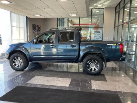 More photos of 2016 Nissan Frontier PRO-4X at Jay Wolfe Toyota, MO