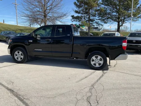 More photos of 2021 Toyota Tundra SR5 at Jay Wolfe Toyota, MO