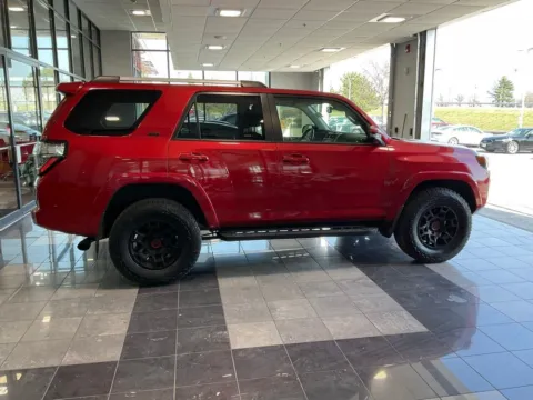 More photos of 2022 Toyota 4Runner SR5 Premium at Jay Wolfe Toyota, MO
