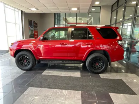More photos of 2022 Toyota 4Runner SR5 Premium at Jay Wolfe Toyota, MO