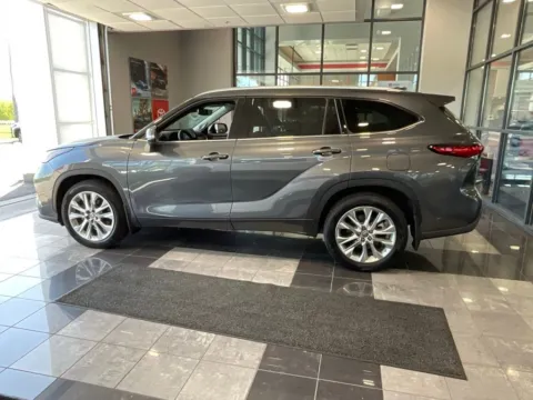 Another view of 2023 Toyota Highlander Limited for sale in Kansas City, MO at Jay Wolfe Toyota