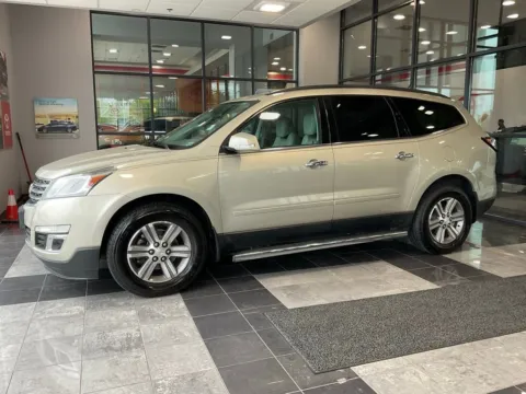 Another view of 2015 Chevrolet Traverse 2LT for sale in Kansas City, MO at Jay Wolfe Toyota