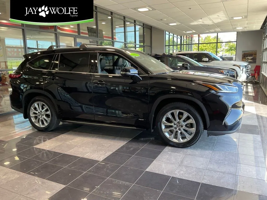 Black 2023 Toyota Highlander Hybrid Limited for sale in Kansas City, MO