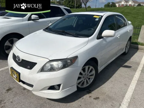 White 2010 Toyota Corolla S for sale in Kansas City, MO