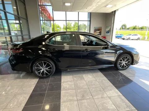 More photos of 2024 Toyota Camry SE at Jay Wolfe Toyota, MO