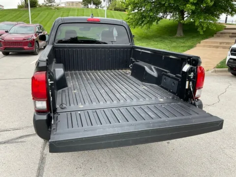 More photos of 2020 Toyota Tacoma SR at Jay Wolfe Toyota, MO