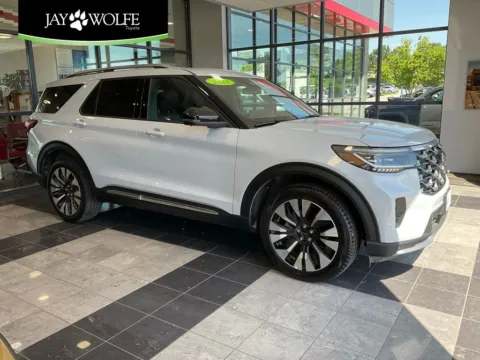 White 2025 Ford Explorer Platinum for sale in Kansas City, MO