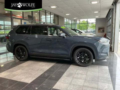 Unknown 2025 Toyota Grand Highlander Platinum for sale in Kansas City, MO