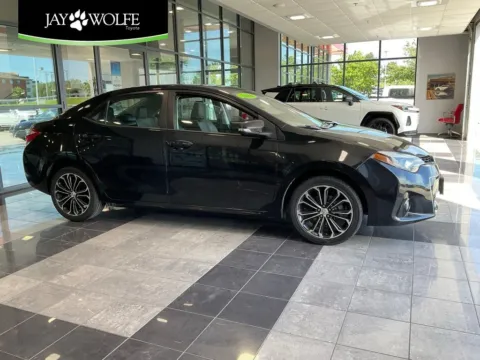 Black 2016 Toyota Corolla S Plus for sale in Kansas City, MO