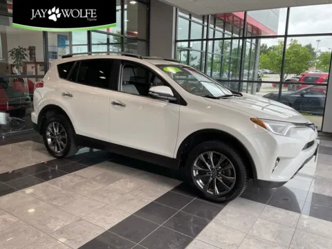 White 2018 Toyota RAV4 Limited for sale in Kansas City, MO