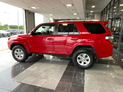 More photos of 2018 Toyota 4Runner SR5 Premium at Jay Wolfe Toyota, MO