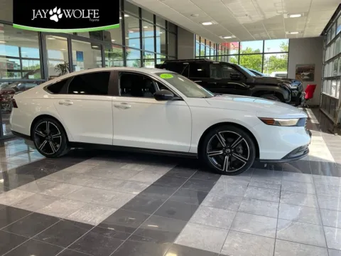 White 2025 Honda Accord Hybrid Sport for sale in Kansas City, MO