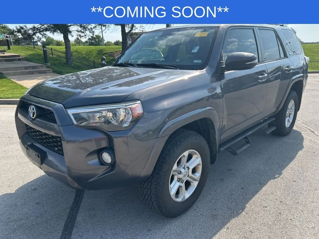 Gray 2018 Toyota 4Runner SR5 Premium for sale in Kansas City, MO