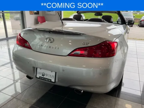 More photos of 2011 INFINITI G37 at Jay Wolfe Toyota, MO
