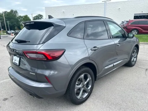 More photos of 2024 Ford Escape ST-Line at Jay Wolfe Toyota, MO