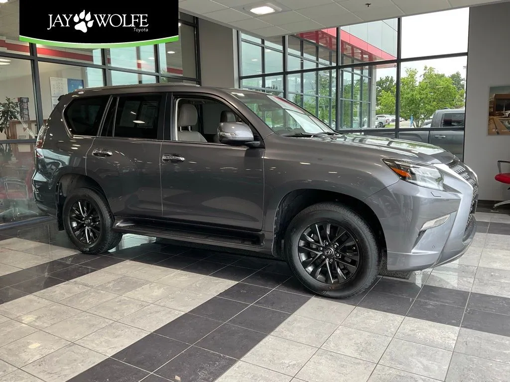 Gray 2022 Lexus GX 460 for sale in Kansas City, MO