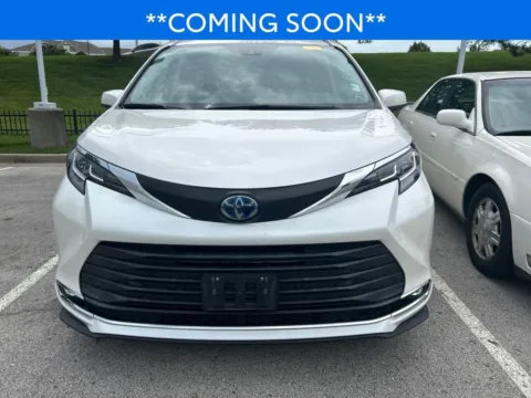Photos of 2021 Toyota Sienna XLE for sale in Kansas City, MO at Jay Wolfe Toyota