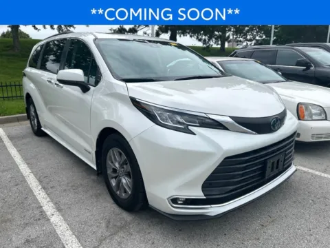 Another view of 2021 Toyota Sienna XLE for sale in Kansas City, MO at Jay Wolfe Toyota