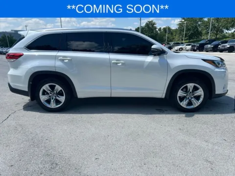 More photos of 2019 Toyota Highlander Limited at Jay Wolfe Toyota, MO
