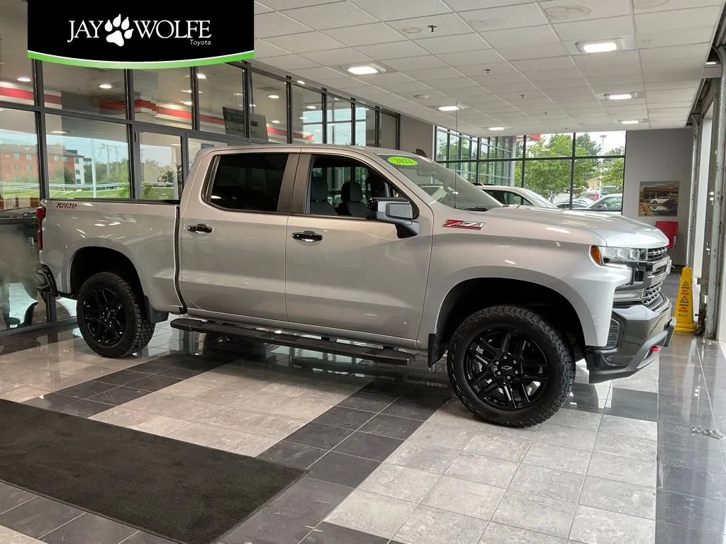Silver 2022 Chevrolet Silverado 1500 LTD LT Trail Boss for sale in Kansas City, MO