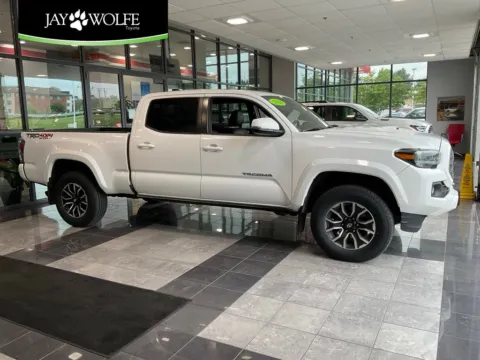 White 2023 Toyota Tacoma TRD Sport for sale in Kansas City, MO