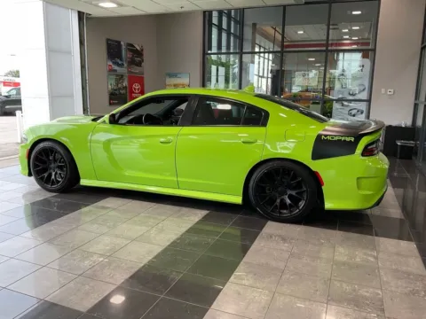 More photos of 2019 Dodge Charger R/T at Jay Wolfe Toyota, MO