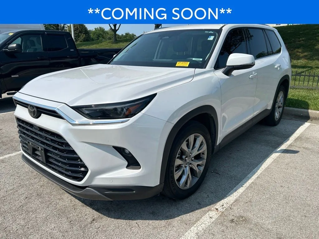 Unknown 2024 Toyota Grand Highlander Limited for sale in Kansas City, MO