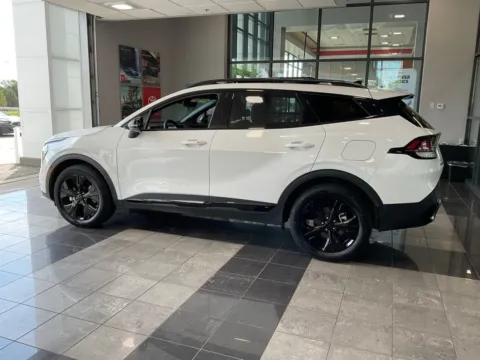 More photos of 2025 Kia Sportage X-Line at Jay Wolfe Toyota, MO