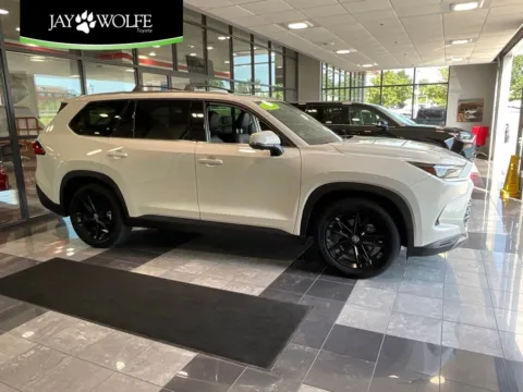 Unknown 2024 Toyota Grand Highlander Platinum for sale in Kansas City, MO