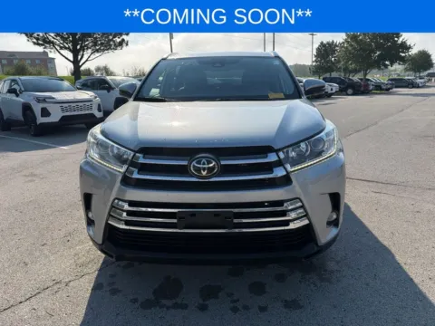 Photos of 2019 Toyota Highlander Limited for sale in Kansas City, MO at Jay Wolfe Toyota