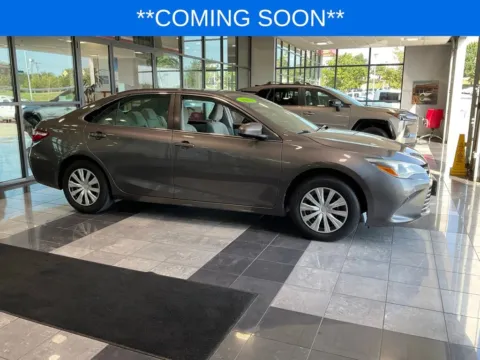 Gray 2017 Toyota Camry LE for sale in Kansas City, MO