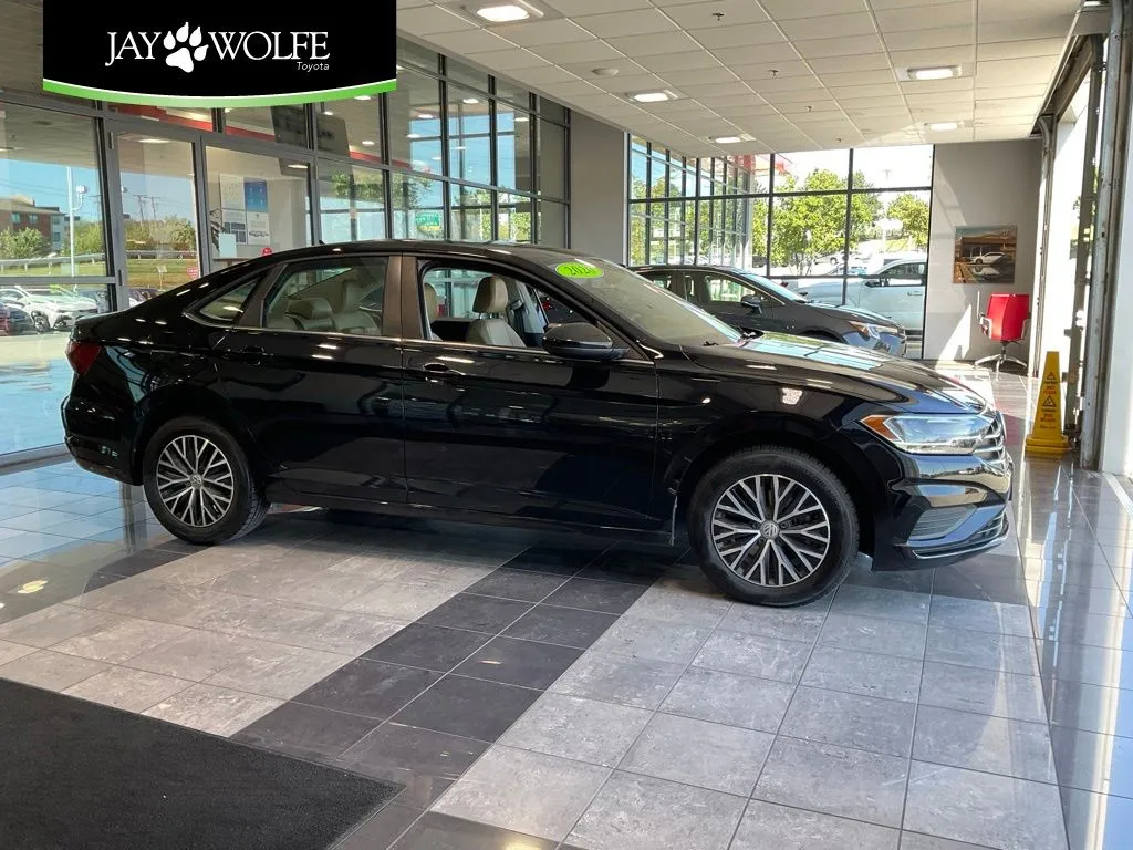 Black 2020 Volkswagen Jetta 1.4T SE for sale in Kansas City, MO