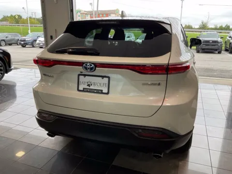More photos of 2022 Toyota Venza LE at Jay Wolfe Toyota, MO