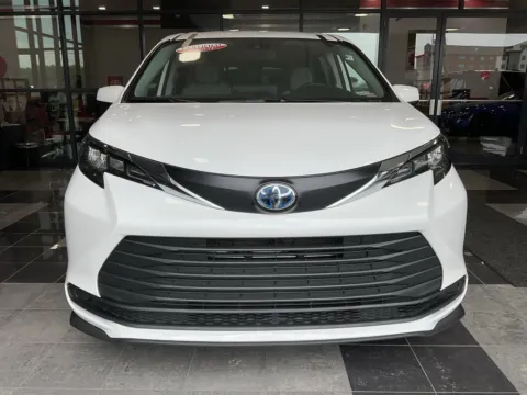 Photos of 2024 Toyota Sienna LE for sale in Kansas City, MO at Jay Wolfe Toyota