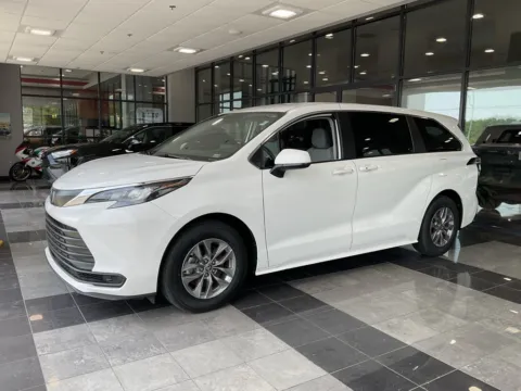 Another view of 2024 Toyota Sienna LE for sale in Kansas City, MO at Jay Wolfe Toyota