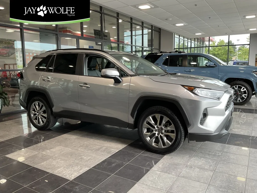 2021 Toyota RAV4 XLE Premium