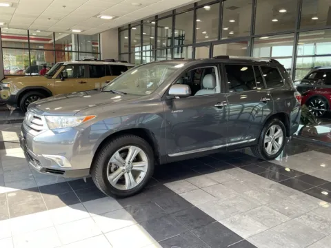 Another view of 2013 Toyota Highlander Limited for sale in Kansas City, MO at Jay Wolfe Toyota