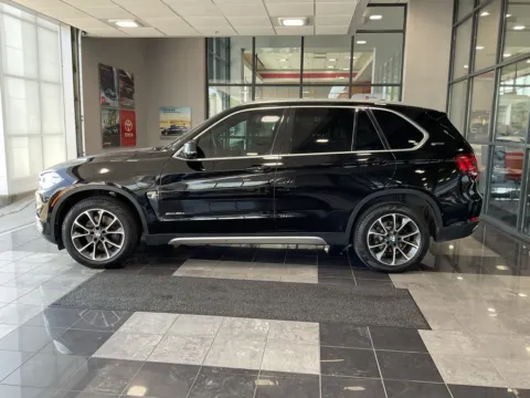 More photos of 2018 BMW X5 xDrive40e at Jay Wolfe Toyota, MO