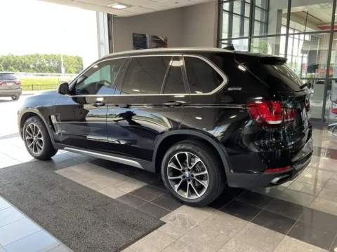 More photos of 2018 BMW X5 xDrive40e at Jay Wolfe Toyota, MO