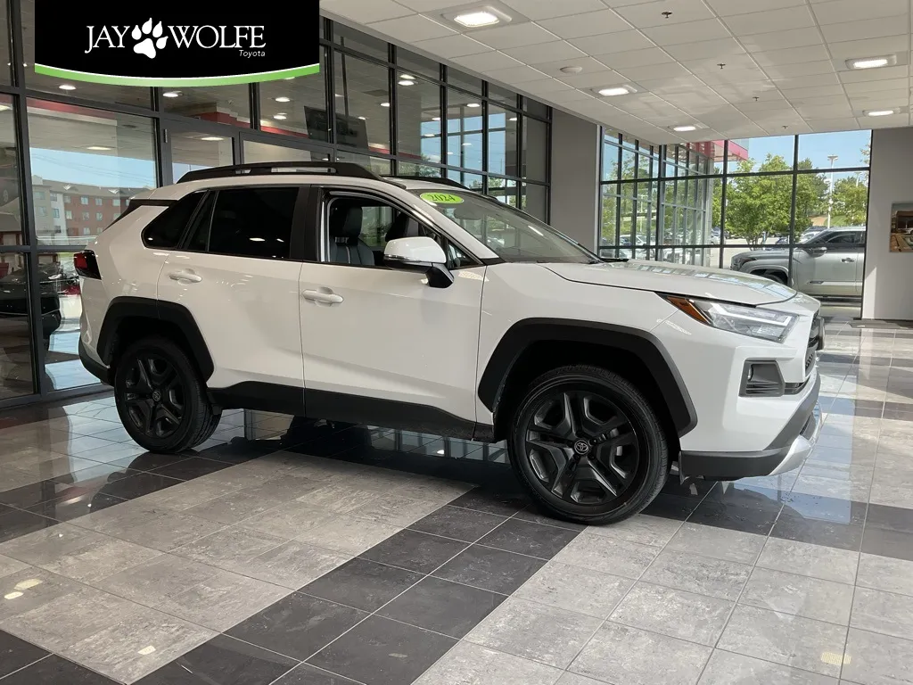 White 2024 Toyota RAV4 Adventure for sale in Kansas City, MO