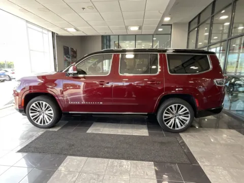 More photos of 2022 Jeep Grand Wagoneer Series III at Jay Wolfe Toyota, MO