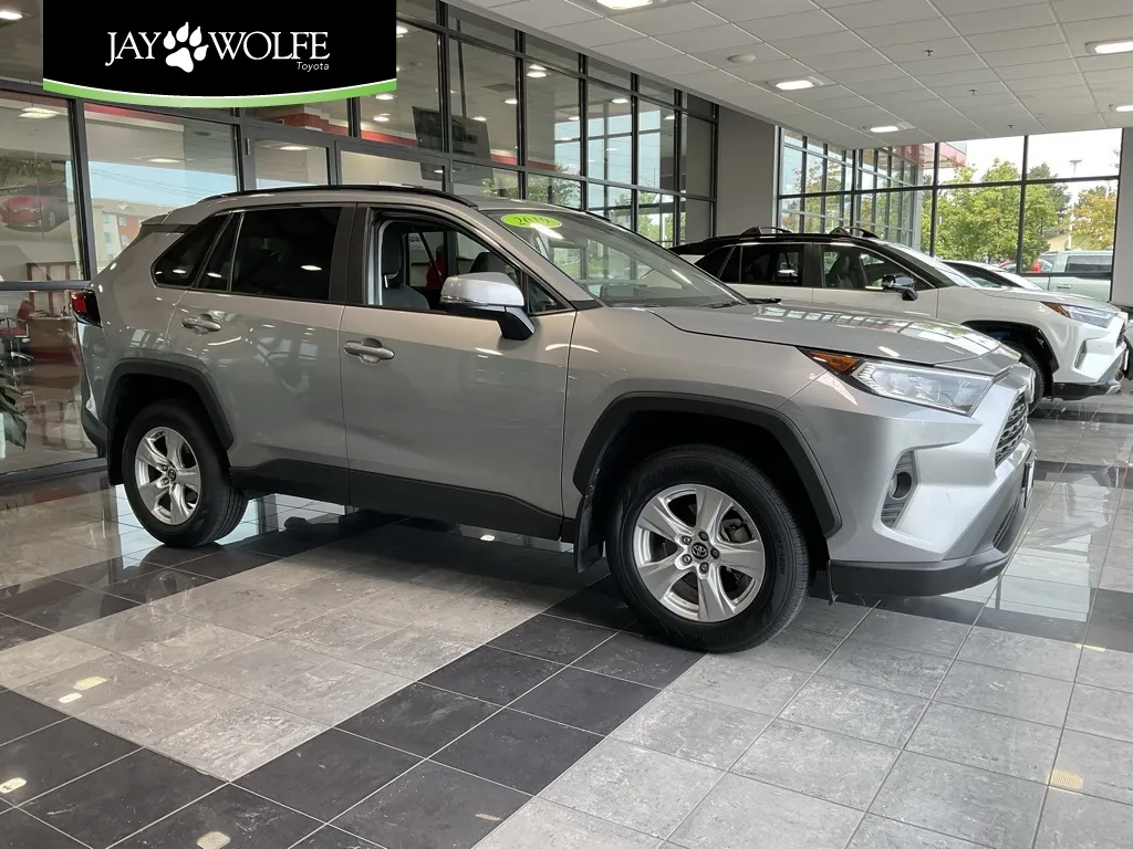 Silver 2019 Toyota RAV4 XLE for sale in Kansas City, MO
