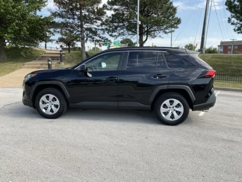 More photos of 2019 Toyota RAV4 LE at Jay Wolfe Toyota, MO