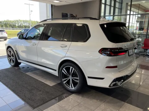 More photos of 2023 BMW X7 xDrive40i at Jay Wolfe Toyota, MO