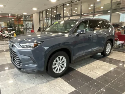 Another view of 2025 Toyota Grand Highlander XLE for sale in Kansas City, MO at Jay Wolfe Toyota