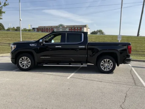 More photos of 2021 GMC Sierra 1500 Denali at Jay Wolfe Toyota, MO