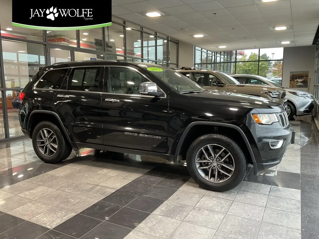 Black 2017 Jeep Grand Cherokee Limited for sale in Kansas City, MO