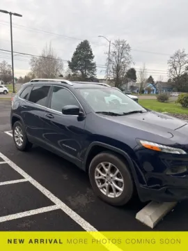 More photos of 2015 Jeep Cherokee Latitude at Bud Clary Hyundai Longview, WA